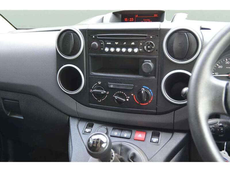 Peugeot Partner 1.6 BlueHDi 854 SE Panel Van 5dr Diesel Manual L1 (112 g/km, 97.64 bhp) | NO VAT|SERVICED AT 106K - U10970