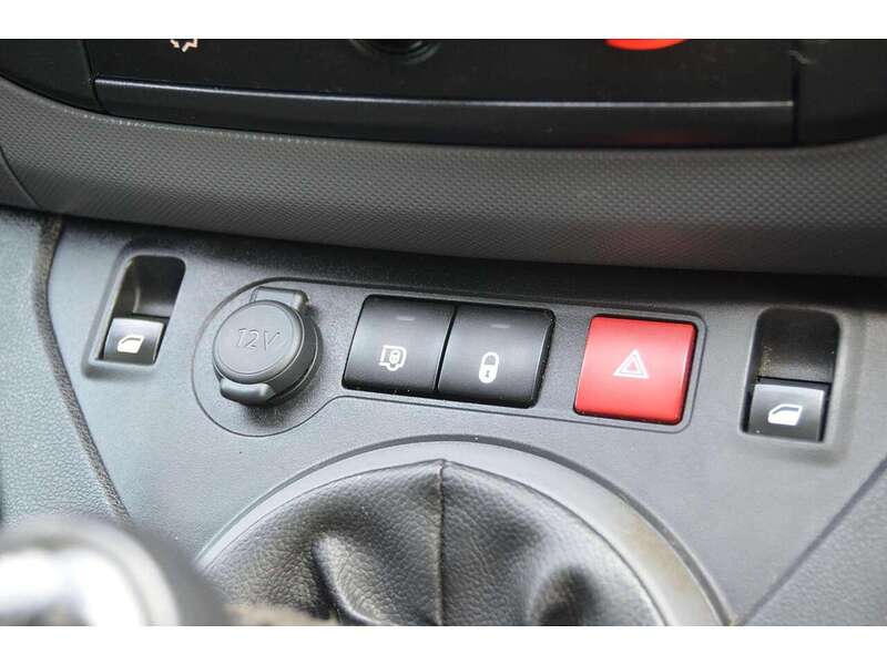 Peugeot Partner 1.6 BlueHDi 854 SE Panel Van 5dr Diesel Manual L1 (112 g/km, 97.64 bhp) | NO VAT|SERVICED AT 106K - U10970