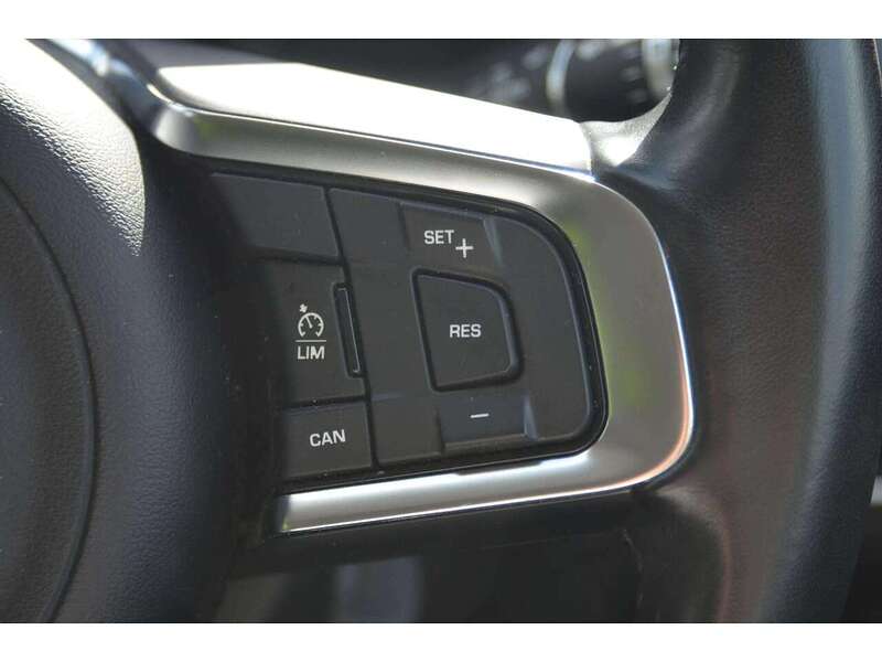 Jaguar F-PACE 2.0 D165 Prestige SUV 5dr Diesel Manual Euro 6 (s/s) (163 ps) | H/SEATS|R/CAM|CRUISE|NAV - U10971