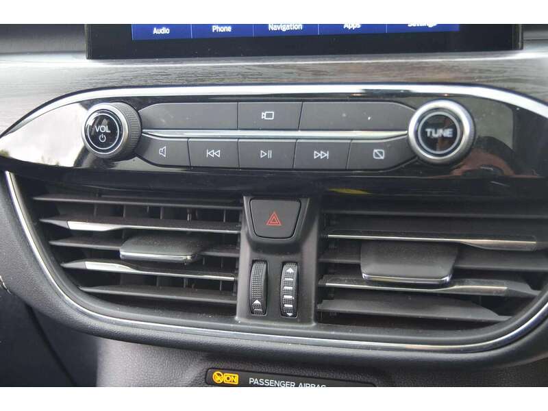 Ford Kuga 2.5 Duratec 14.4kWh Vignale SUV 5dr Petrol Plug-in Hybrid CVT Euro 6 (s/s) (225 ps) | PAN - U10974