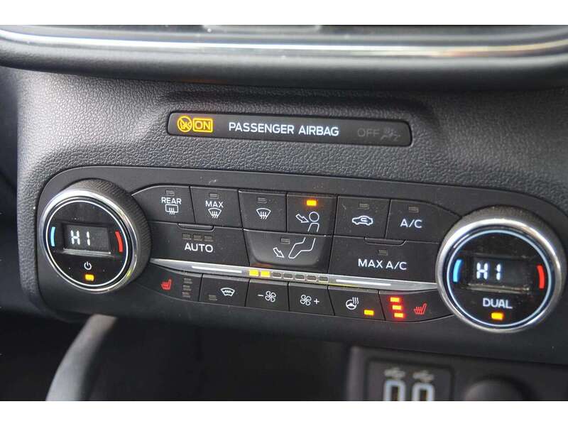 Ford Kuga 2.5 Duratec 14.4kWh Vignale SUV 5dr Petrol Plug-in Hybrid CVT Euro 6 (s/s) (225 ps) | PAN - U10974