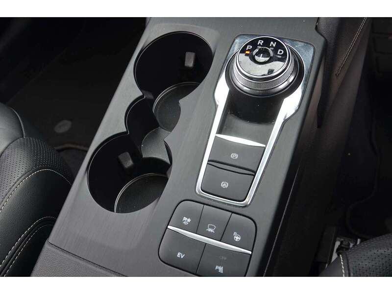 Ford Kuga 2.5 Duratec 14.4kWh Vignale SUV 5dr Petrol Plug-in Hybrid CVT Euro 6 (s/s) (225 ps) | PAN - U10974