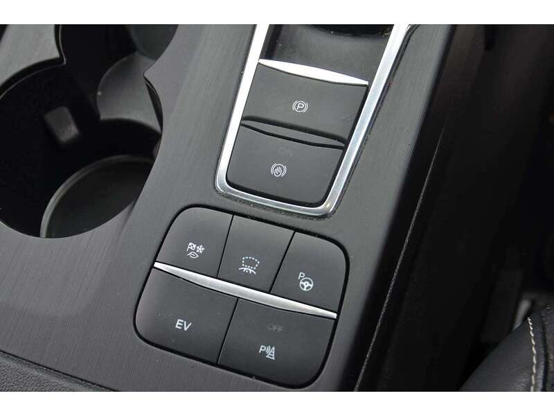 Ford Kuga 2.5 Duratec 14.4kWh Vignale SUV 5dr Petrol Plug-in Hybrid CVT Euro 6 (s/s) (225 ps) | PAN - U10974