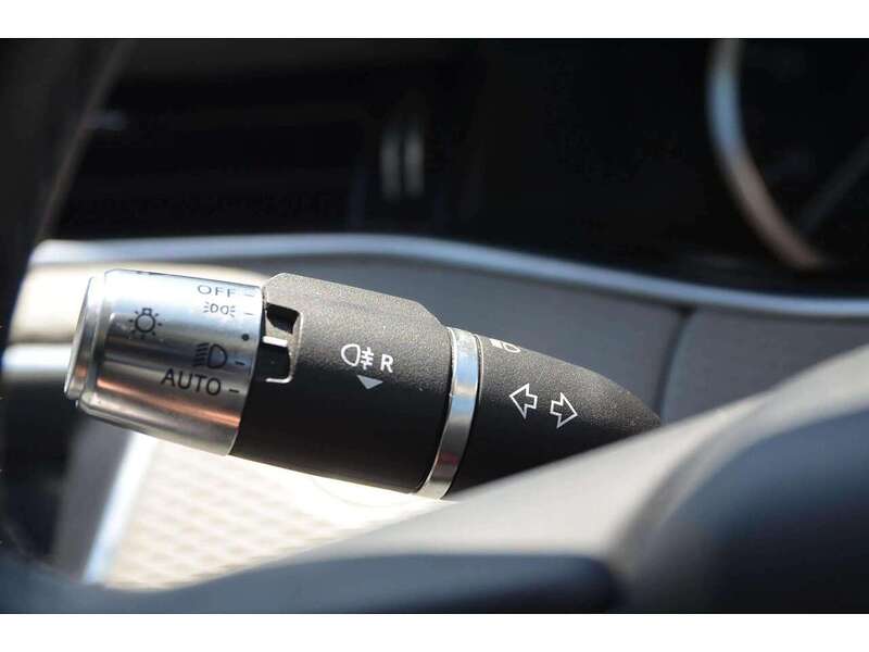 Land Rover Range Rover Evoque 1.5 P300e 12.2kWh S SUV 5dr Petrol Plug-in Hybrid Auto 4WD Euro 6 (s/s) (309 ps) | PRIVACY|H/SEATS|1 - U10977