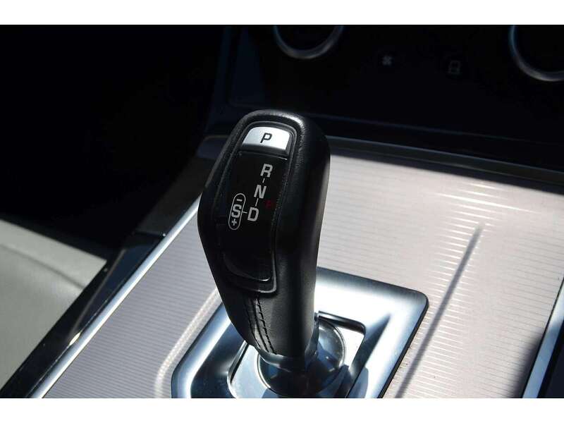 Land Rover Range Rover Evoque 1.5 P300e 12.2kWh S SUV 5dr Petrol Plug-in Hybrid Auto 4WD Euro 6 (s/s) (309 ps) | PRIVACY|H/SEATS|1 - U10977