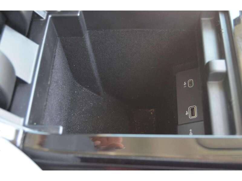 Land Rover Range Rover Evoque 1.5 P300e 12.2kWh S SUV 5dr Petrol Plug-in Hybrid Auto 4WD Euro 6 (s/s) (309 ps) | PRIVACY|H/SEATS|1 - U10977