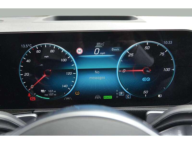 Mercedes-Benz EQB  - U10984