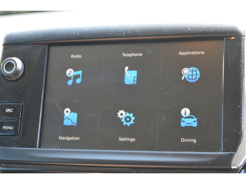 Peugeot 208 1.2 PureTech Black Edition Hatchback 3dr Petrol Manual Euro 6 (82 ps) - U10986