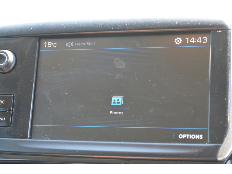 Peugeot 208 1.2 PureTech Black Edition Hatchback 3dr Petrol Manual Euro 6 (82 ps) - U10986