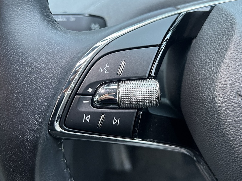 Skoda Enyaq 62kWh 60 SUV 5dr Electric Auto (179 ps) | 1 FORMER KEEPER|VAT QUALIFYING - U10995