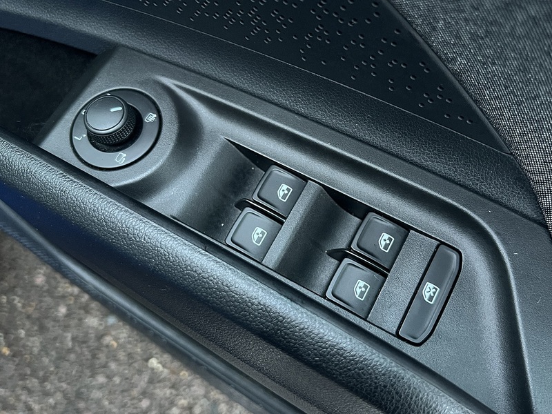 Skoda Enyaq 62kWh 60 SUV 5dr Electric Auto (179 ps) | 1 FORMER KEEPER|VAT QUALIFYING - U10995