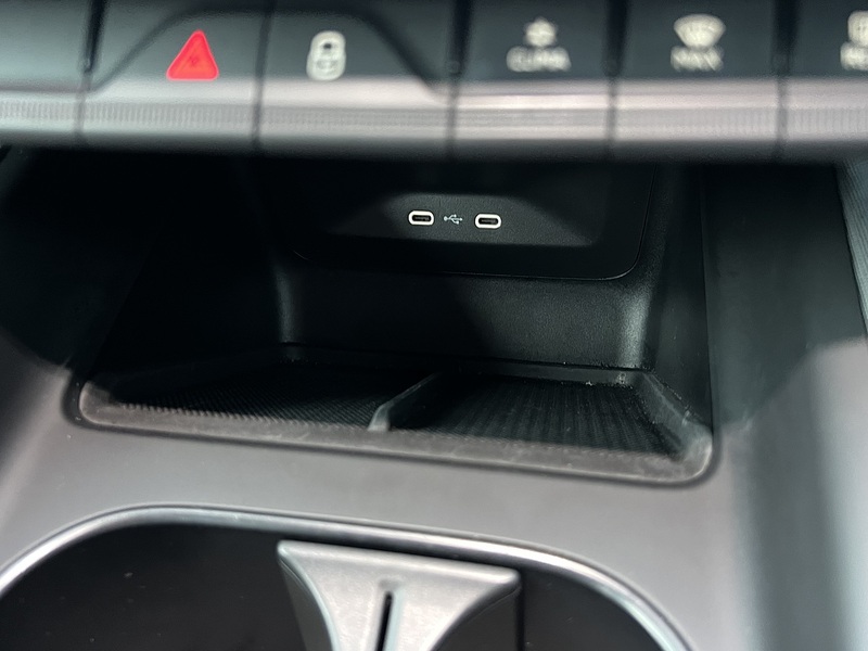 Skoda Enyaq 62kWh 60 SUV 5dr Electric Auto (179 ps) | 1 FORMER KEEPER|VAT QUALIFYING - U10995