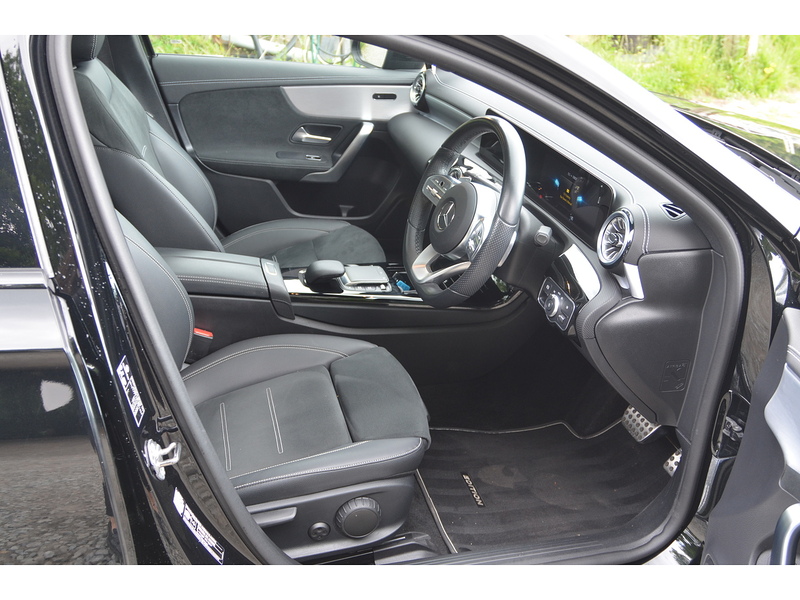 Mercedes-Benz A Class 2.0 A200d AMG Line Edition (Premium Plus) Saloon 4dr Diesel 8G-DCT Euro 6 (s/s) (150 ps) | PAN - U11007