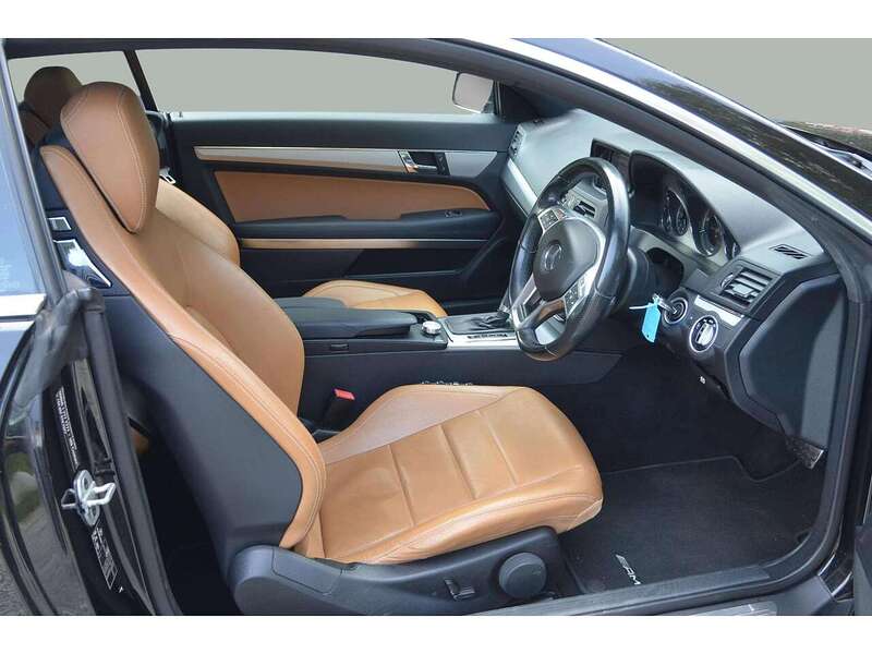 Mercedes-Benz E Class 2.1 E220 CDI BlueEfficiency Sport Coupe 2dr Diesel G-Tronic+ Euro 5 (s/s) (170 ps) | PAN - U11011