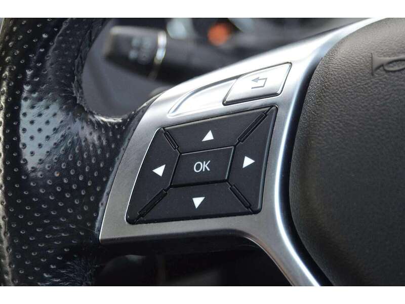 Mercedes-Benz E Class 2.1 E220 CDI BlueEfficiency Sport Coupe 2dr Diesel G-Tronic+ Euro 5 (s/s) (170 ps) | PAN - U11011