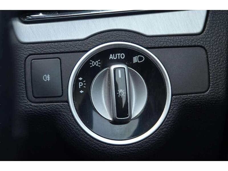 Mercedes-Benz E Class 2.1 E220 CDI BlueEfficiency Sport Coupe 2dr Diesel G-Tronic+ Euro 5 (s/s) (170 ps) | PAN - U11011