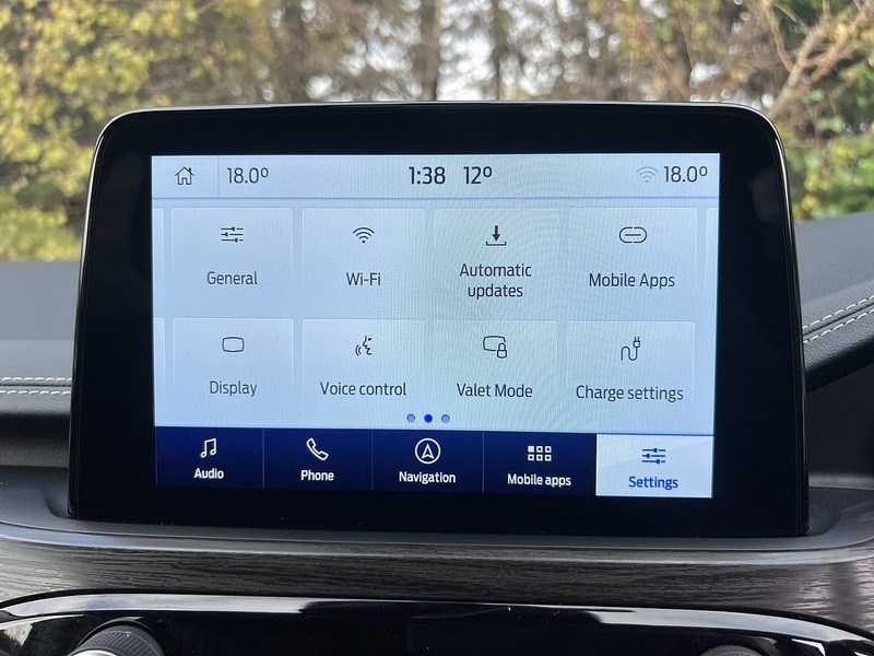 Ford Kuga 2.5 Duratec 14.4kWh Vignale SUV 5dr Petrol Plug-in Hybrid CVT Euro 6 (s/s) (225 ps) | 1 FORMER - U11013