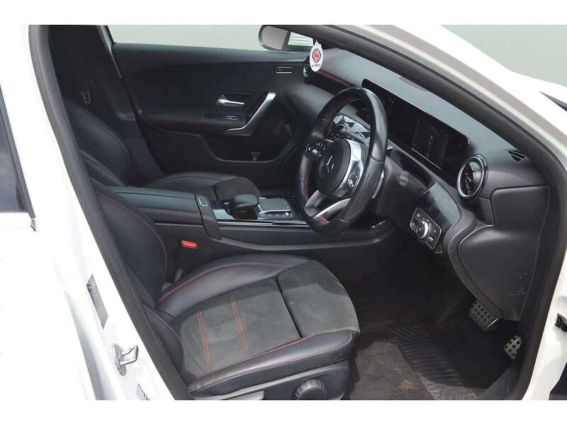 Mercedes-Benz A Class 1.3 A180 AMG Line Hatchback 5dr Petrol 7G-DCT Euro 6 (s/s) (136 ps) | H/SEATS|R/CAM|BTOOTH|NAV - U11016