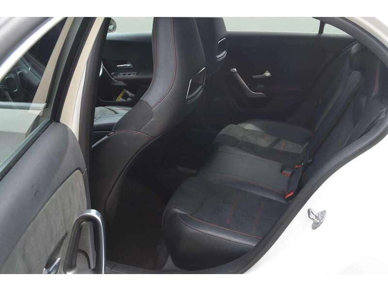 Mercedes-Benz A Class 1.3 A180 AMG Line Hatchback 5dr Petrol 7G-DCT Euro 6 (s/s) (136 ps) | H/SEATS|R/CAM|BTOOTH|NAV - U11016