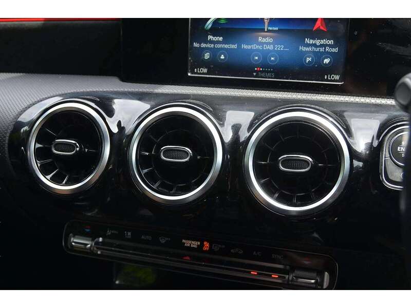 Mercedes-Benz A Class 1.3 A180 AMG Line Hatchback 5dr Petrol 7G-DCT Euro 6 (s/s) (136 ps) | H/SEATS|R/CAM|BTOOTH|NAV - U11016