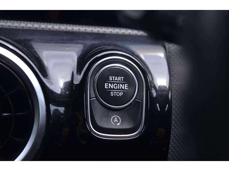 Mercedes-Benz A Class 1.3 A180 AMG Line Hatchback 5dr Petrol 7G-DCT Euro 6 (s/s) (136 ps) | H/SEATS|R/CAM|BTOOTH|NAV - U11016