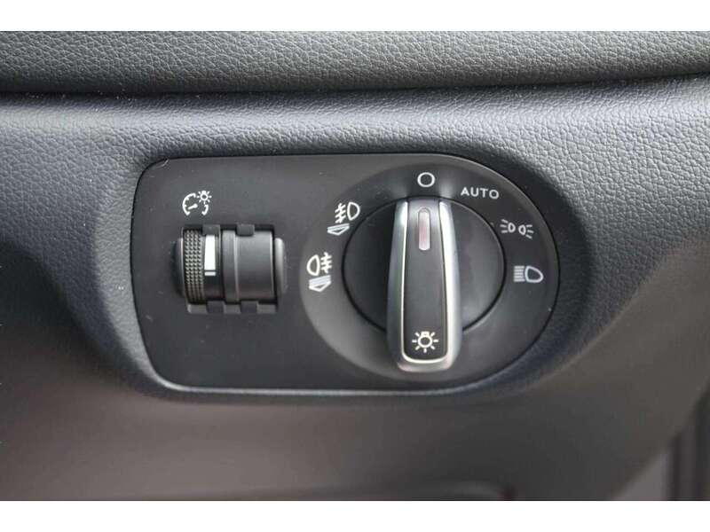 Audi Q3 2.0 TDI S line SUV 5dr Diesel Manual Euro 5 (s/s) (140 ps) - U11019