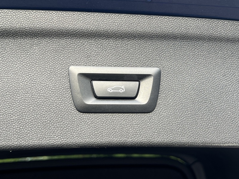 BMW iX 40 76.6kWh M Sport SUV 5dr Electric Auto xDrive (326 ps) | PRIVACY|R/CAM|1 OWNER|VAT Q - U11032