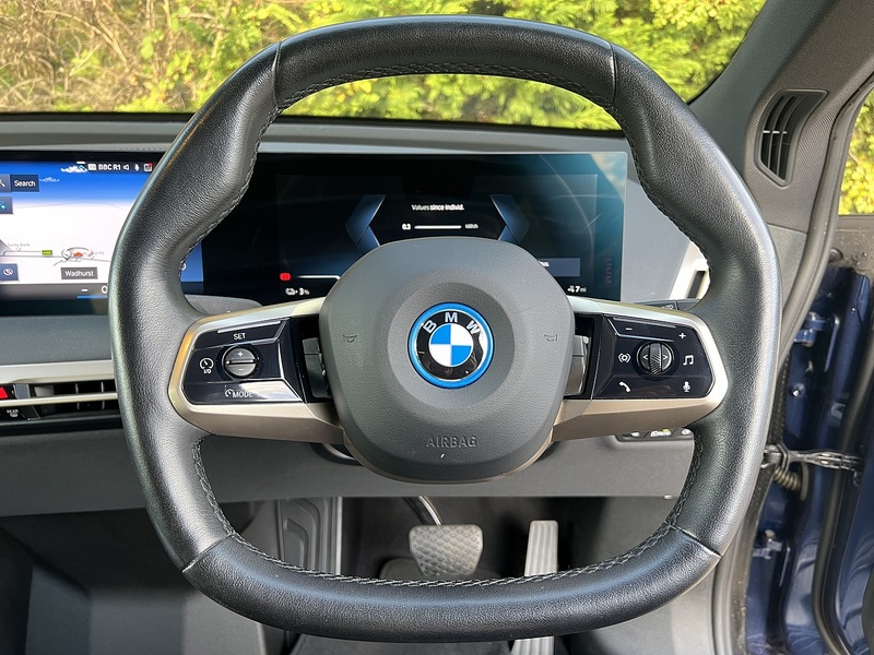 BMW iX 40 76.6kWh M Sport SUV 5dr Electric Auto xDrive (326 ps) | PRIVACY|R/CAM|1 OWNER|VAT Q - U11032