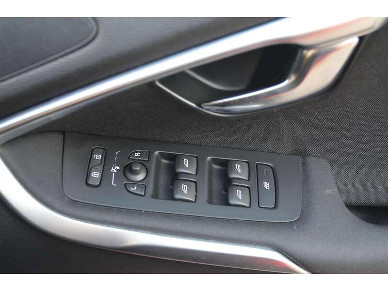 Volvo V40 2.0 D3 SE Nav Hatchback 5dr Diesel Geartronic Euro 5 (s/s) (150 ps) | R/CAM|CRUISE|BLUETOOTH|NAV - U11045