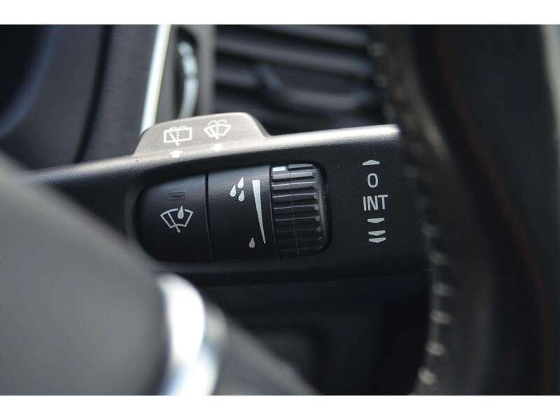 Volvo V40 2.0 D3 SE Nav Hatchback 5dr Diesel Geartronic Euro 5 (s/s) (150 ps) | R/CAM|CRUISE|BLUETOOTH|NAV - U11045