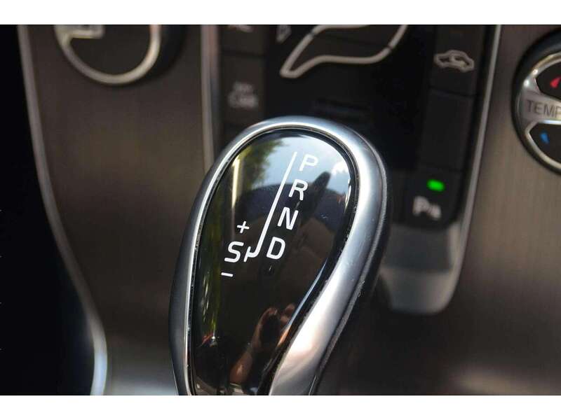 Volvo V40 2.0 D3 SE Nav Hatchback 5dr Diesel Geartronic Euro 5 (s/s) (150 ps) | R/CAM|CRUISE|BLUETOOTH|NAV - U11045