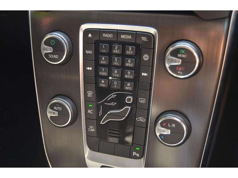 Volvo V40 2.0 D3 SE Nav Hatchback 5dr Diesel Geartronic Euro 5 (s/s) (150 ps) | R/CAM|CRUISE|BLUETOOTH|NAV - U11045