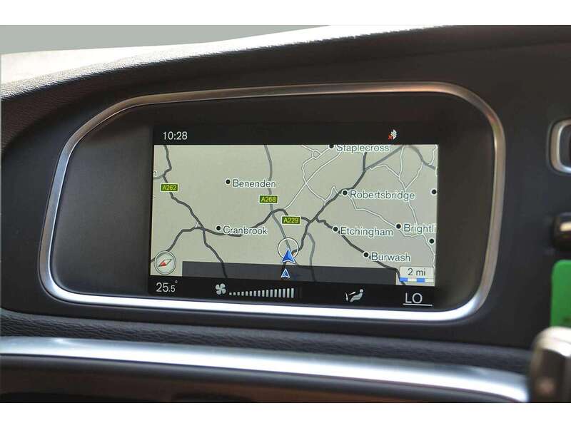 Volvo V40 2.0 D3 SE Nav Hatchback 5dr Diesel Geartronic Euro 5 (s/s) (150 ps) | R/CAM|CRUISE|BLUETOOTH|NAV - U11045