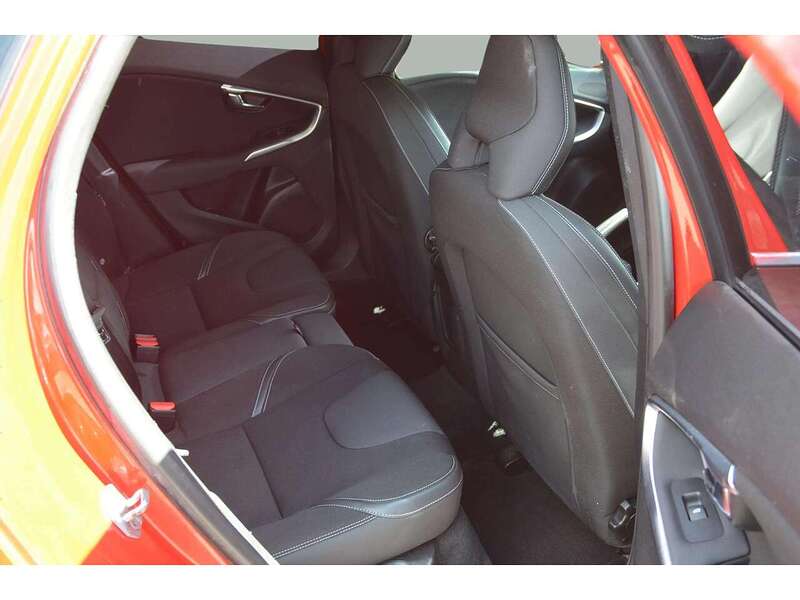 Volvo V40 2.0 D3 SE Nav Hatchback 5dr Diesel Geartronic Euro 5 (s/s) (150 ps) | R/CAM|CRUISE|BLUETOOTH|NAV - U11045