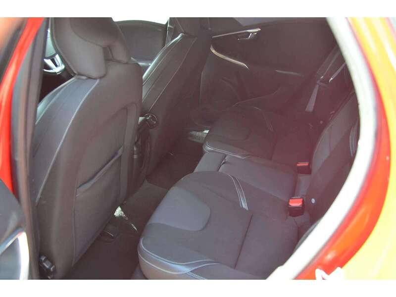 Volvo V40 2.0 D3 SE Nav Hatchback 5dr Diesel Geartronic Euro 5 (s/s) (150 ps) | R/CAM|CRUISE|BLUETOOTH|NAV - U11045