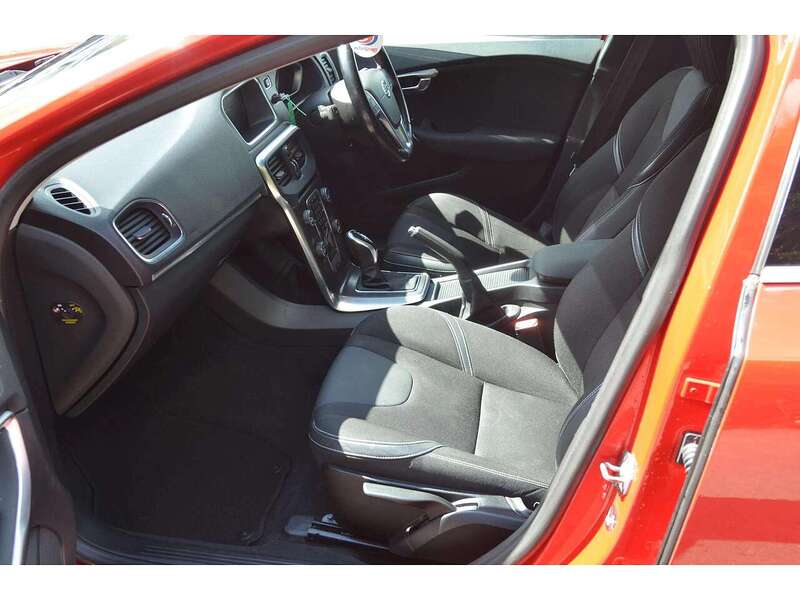 Volvo V40 2.0 D3 SE Nav Hatchback 5dr Diesel Geartronic Euro 5 (s/s) (150 ps) | R/CAM|CRUISE|BLUETOOTH|NAV - U11045