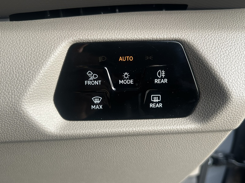 Volkswagen Multivan 2.0 TDI Style DSG Euro 6 (s/s) 5dr - U11047