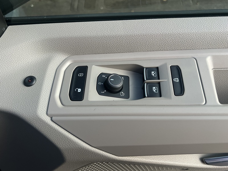 Volkswagen Multivan 2.0 TDI Style DSG Euro 6 (s/s) 5dr - U11047