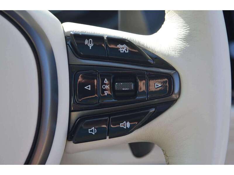 Aston Martin DBX 4.0 V8 SUV 5dr Petrol Auto 4WD Euro 6 (s/s) (550 ps) | PAN ROOF|H/SEATS|R/CAM - U11048