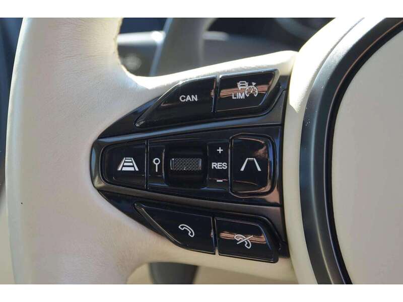 Aston Martin DBX 4.0 V8 SUV 5dr Petrol Auto 4WD Euro 6 (s/s) (550 ps) | PAN ROOF|H/SEATS|R/CAM - U11048