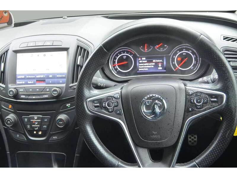 Vauxhall Insignia 1.4i Turbo SRi Nav Hatchback 5dr Petrol Manual Euro 6 (s/s) (140 ps) | BLUETOOTH|NAV|MOT 28.01.2026 - U11049