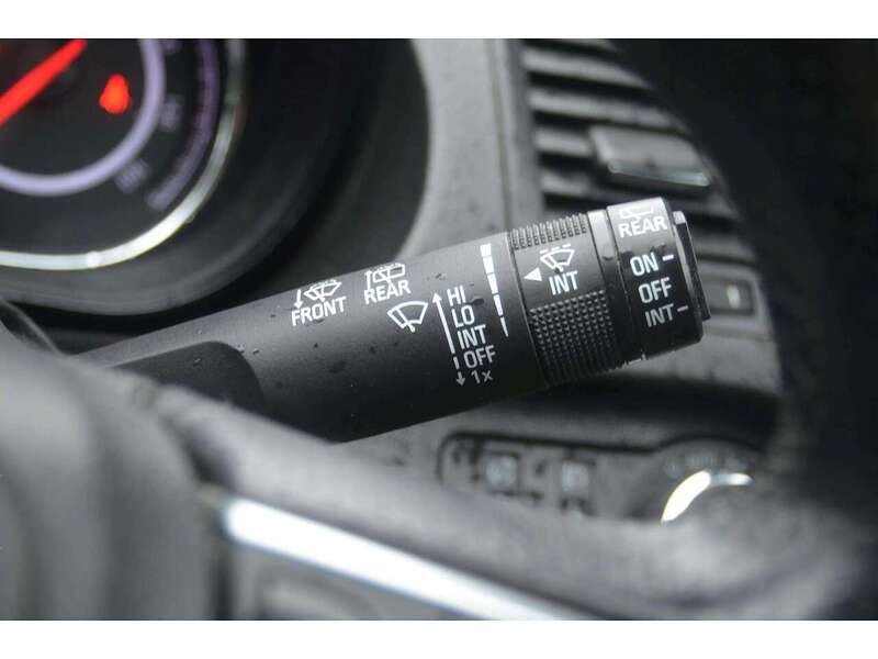 Vauxhall Insignia 1.4i Turbo SRi Nav Hatchback 5dr Petrol Manual Euro 6 (s/s) (140 ps) | BLUETOOTH|NAV|MOT 28.01.2026 - U11049