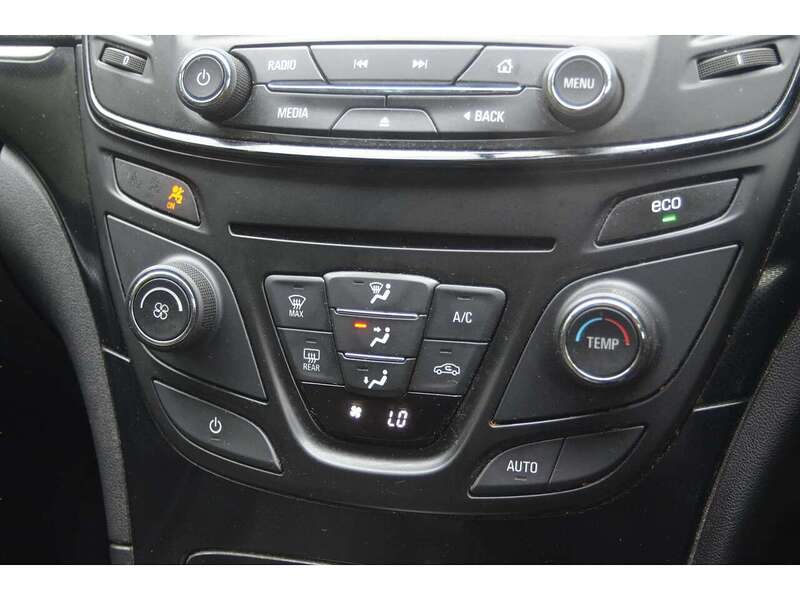 Vauxhall Insignia 1.4i Turbo SRi Nav Hatchback 5dr Petrol Manual Euro 6 (s/s) (140 ps) | BLUETOOTH|NAV|MOT 28.01.2026 - U11049