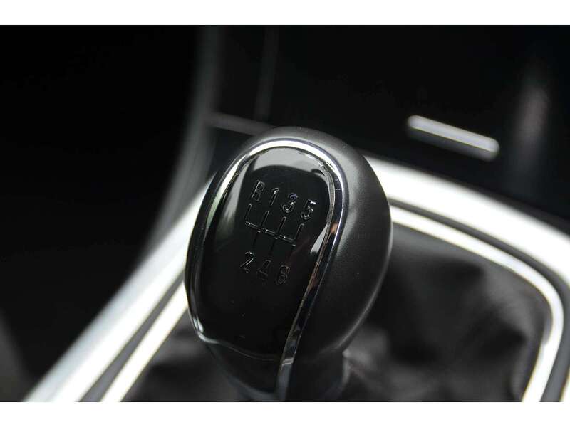 Vauxhall Insignia 1.4i Turbo SRi Nav Hatchback 5dr Petrol Manual Euro 6 (s/s) (140 ps) | BLUETOOTH|NAV|MOT 28.01.2026 - U11049