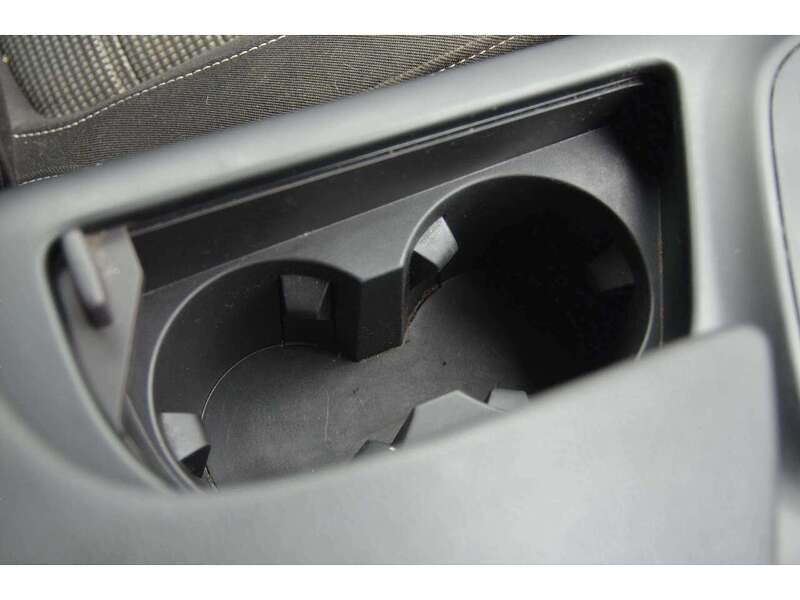 Vauxhall Insignia 1.4i Turbo SRi Nav Hatchback 5dr Petrol Manual Euro 6 (s/s) (140 ps) | BLUETOOTH|NAV|MOT 28.01.2026 - U11049