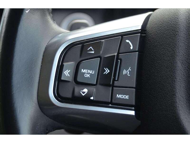 Land Rover Discovery Sport 2.0 TD4 SE Tech SUV 5dr Diesel Auto 4WD Euro 6 (s/s) (180 ps) | H/SEATS|R/CAM|NAV|BTOOTH - U11059