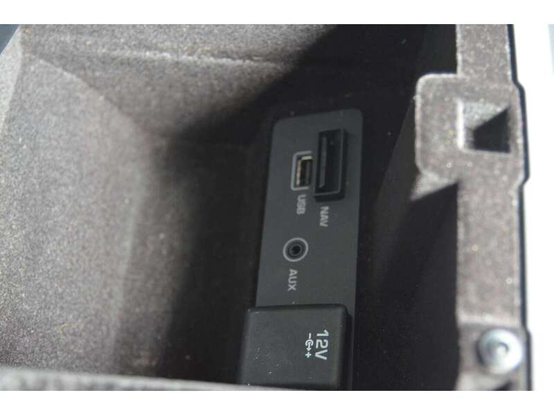 Land Rover Discovery Sport 2.0 TD4 SE Tech SUV 5dr Diesel Auto 4WD Euro 6 (s/s) (180 ps) | H/SEATS|R/CAM|NAV|BTOOTH - U11059