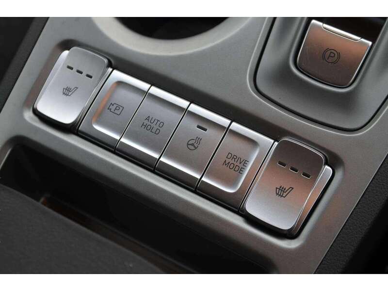 Hyundai KONA 64kWh Premium SUV 5dr Electric Auto (10.5kW Charger) (204 ps) | 1 FORMER KEEPER|VAT QUALIFYING - U11061