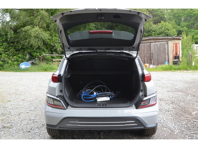 Hyundai KONA 64kWh Premium SUV 5dr Electric Auto (10.5kW Charger) (204 ps) | 1 FORMER KEEPER|VAT QUALIFYING - U11061