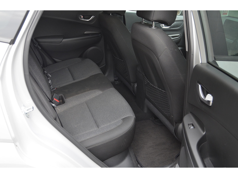 Hyundai KONA 64kWh Premium SUV 5dr Electric Auto (10.5kW Charger) (204 ps) | 1 FORMER KEEPER|VAT QUALIFYING - U11061